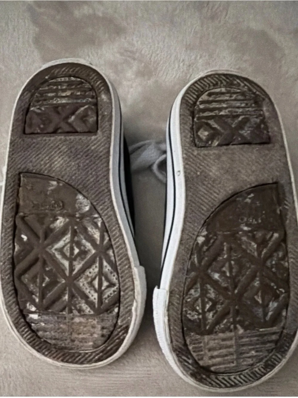 Converse iconic low